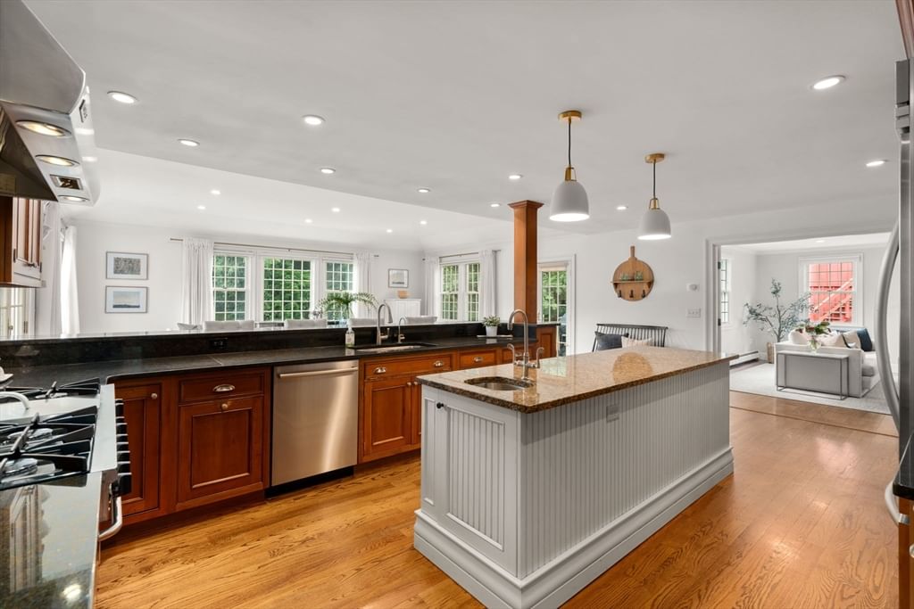 289 Willis Rd, Sudbury, MA Photo #6