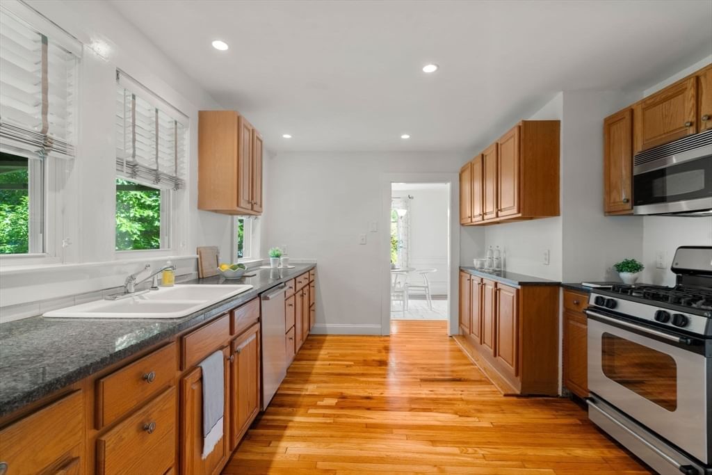 10 Creeley Rd. #10, Belmont, MA 02478 photo 2