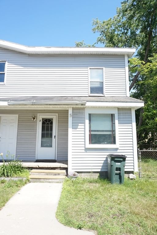 Click for 2 Pleasant St #2, Pepperell, MA slideshow