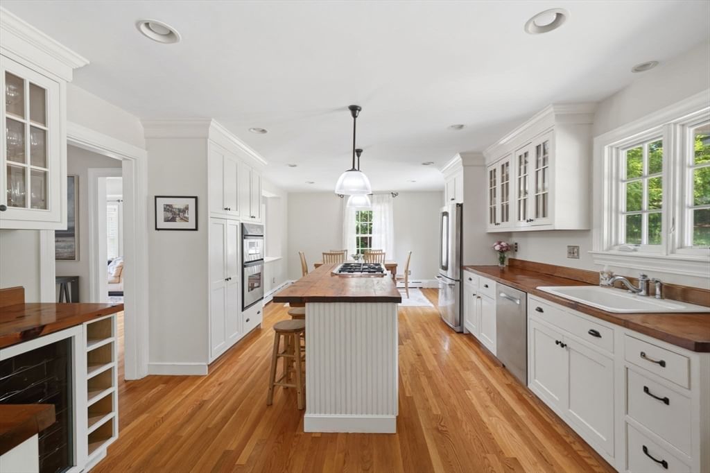 255 Pond, Cohasset, MA 02025 photo 2