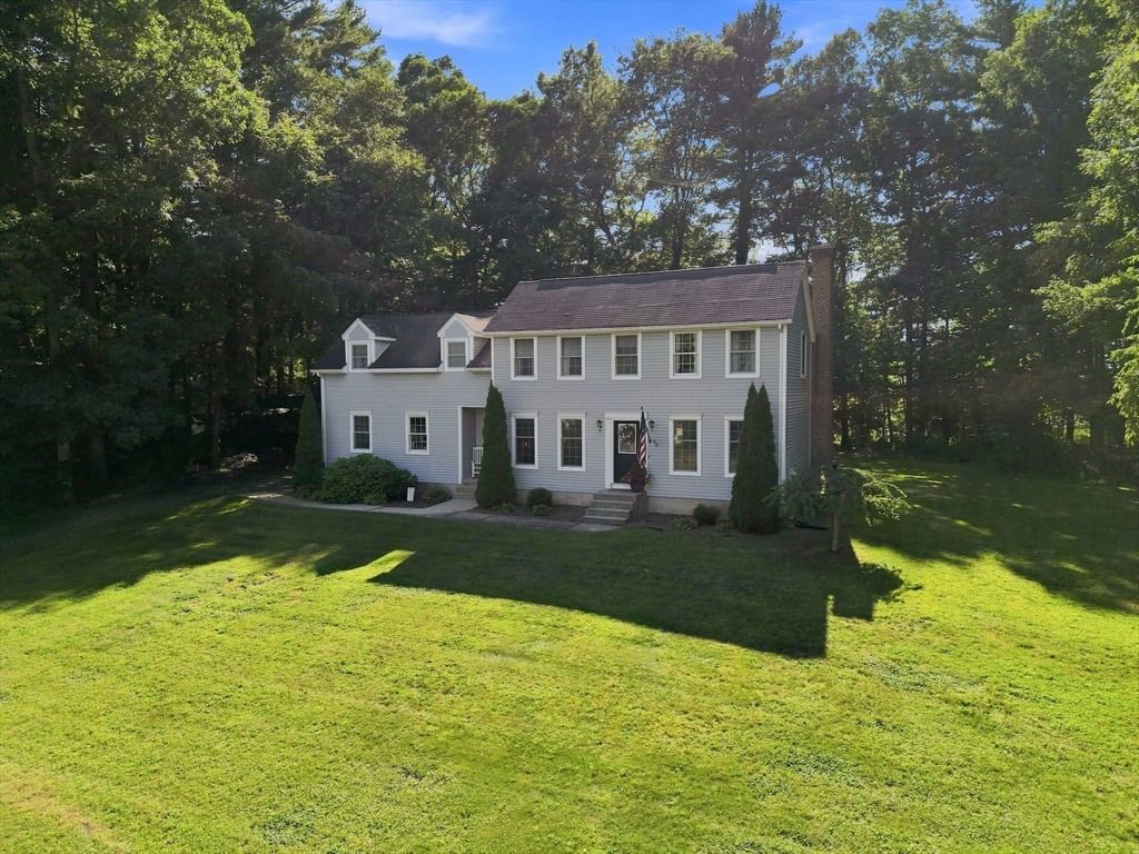 30 Sylvan Circle Belchertown — Photo 3 of 42