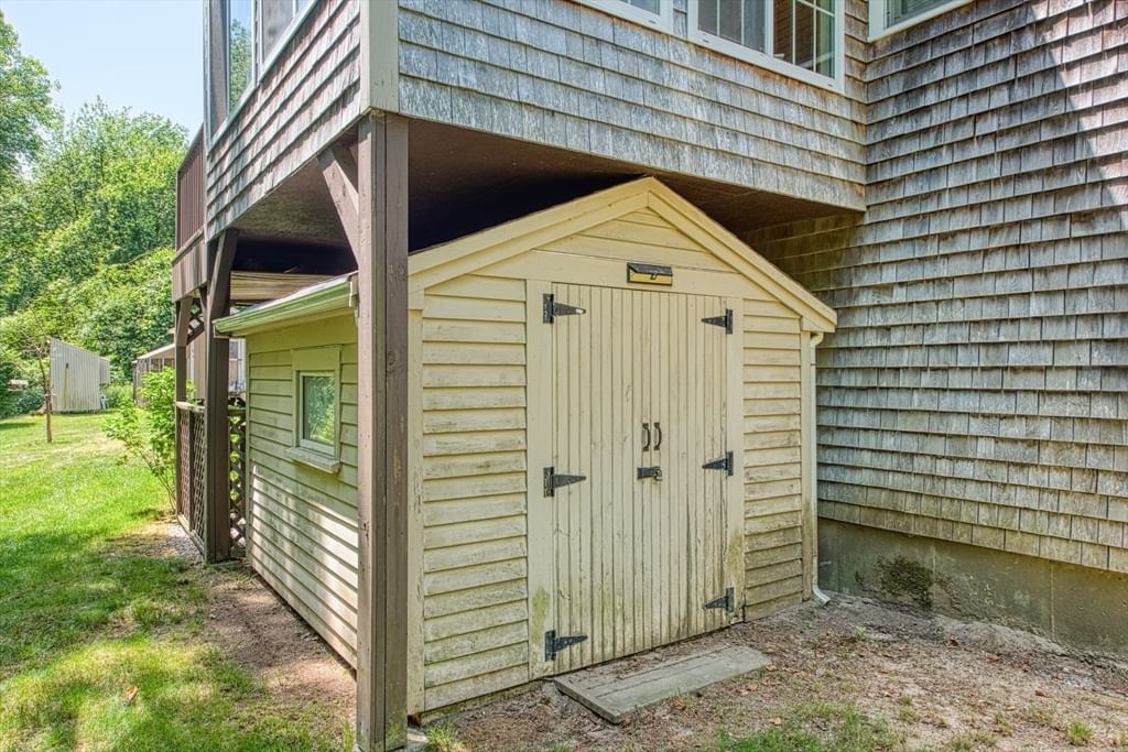 231 Thompson Street Halifax — Photo 10 of 40