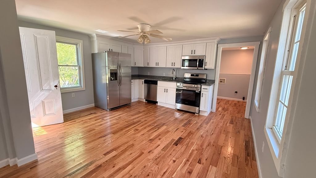 36 Spruce St Middleboro — Photo 5 of 19