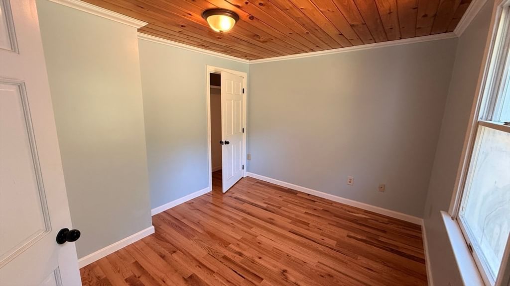 36 Spruce St Middleboro — Photo 9 of 19