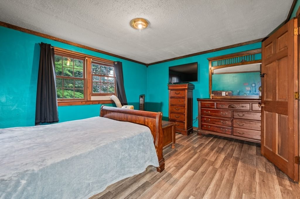 17 George Loomis Rd Southwick — Photo 15 of 36