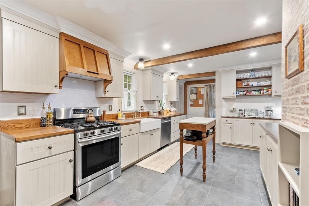 15 Chapel Street, Ashburnham, MA 01430 photo 2