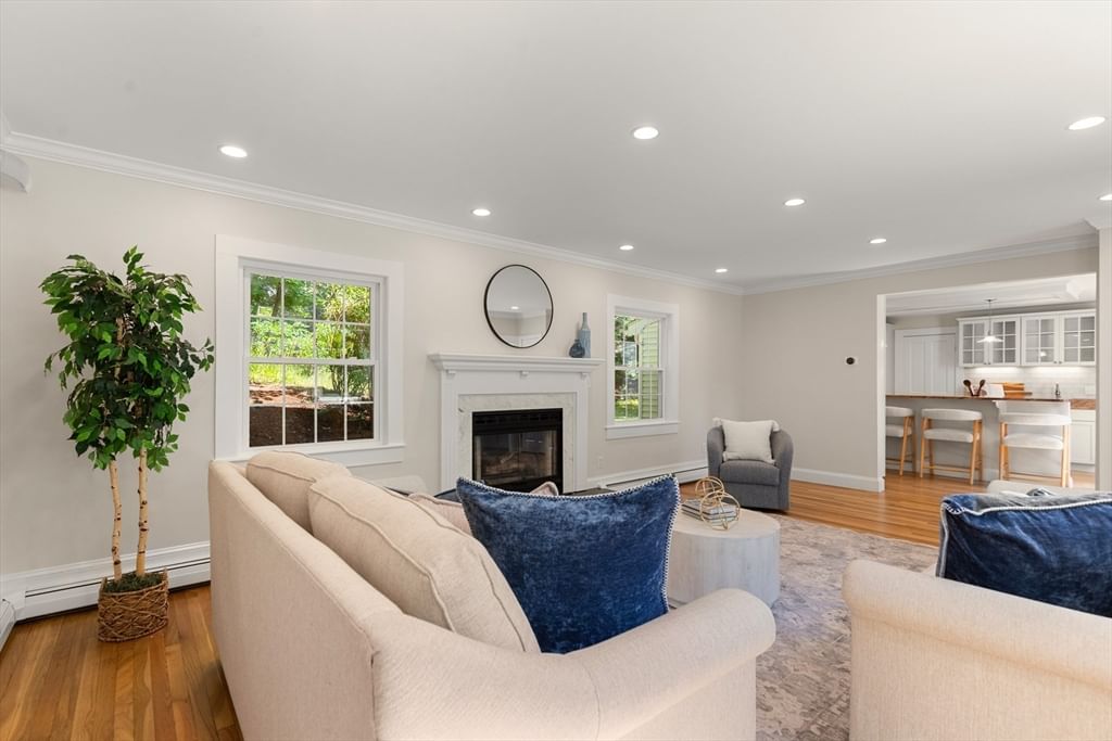 109 Grove St Lexington — Photo 15 of 35