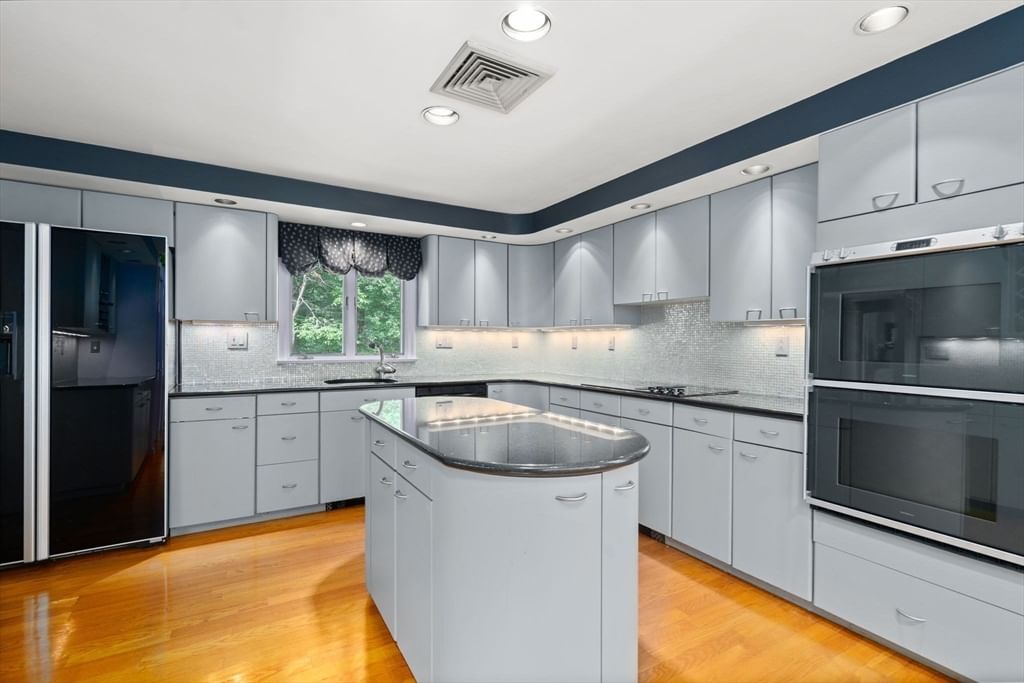 4 Meservey Lane, Lynnfield, MA Photo #12