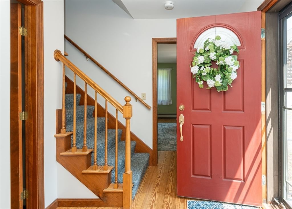 217 Maple Street Danvers — Photo 3 of 42