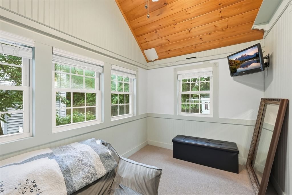 154 Barnard Rd Worcester — Photo 13 of 37
