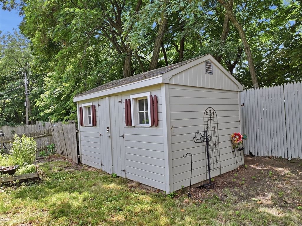 154 Barnard Rd Worcester — Photo 35 of 37