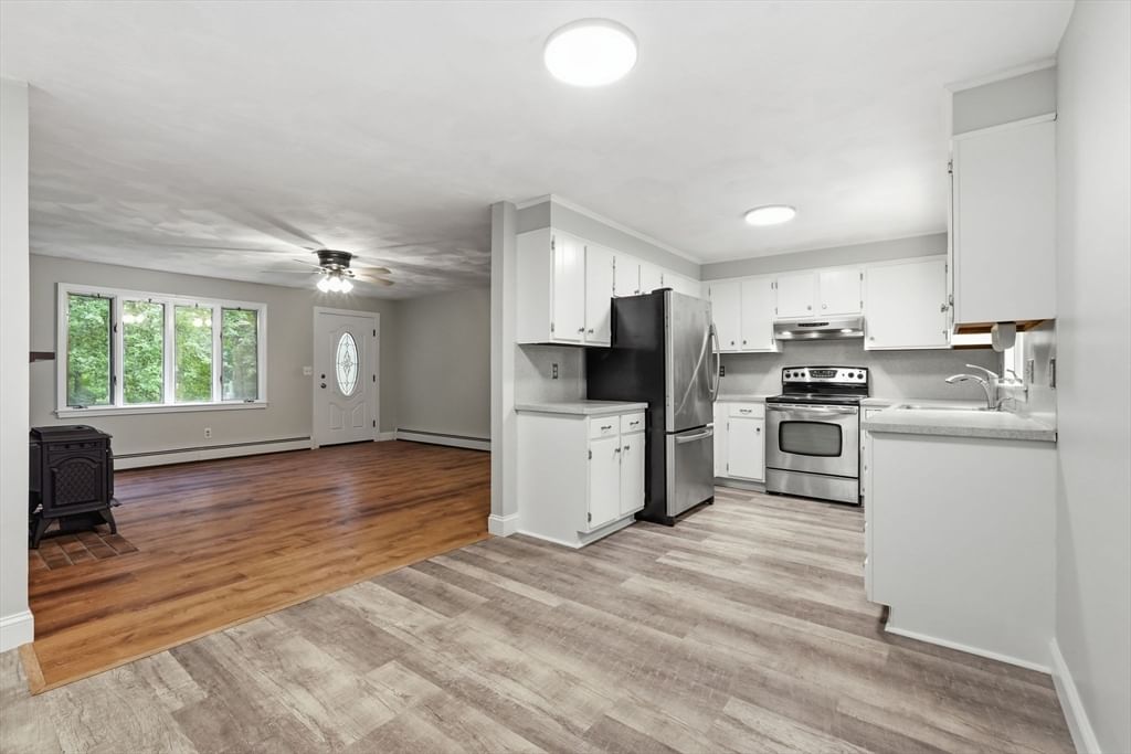 226 Plumtree Rd, Sunderland, MA 01375 photo 2