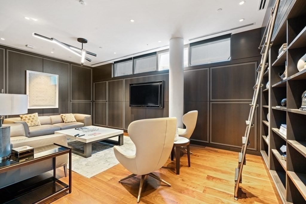 188 Brookline Ave #20E, Boston, MA Photo #24