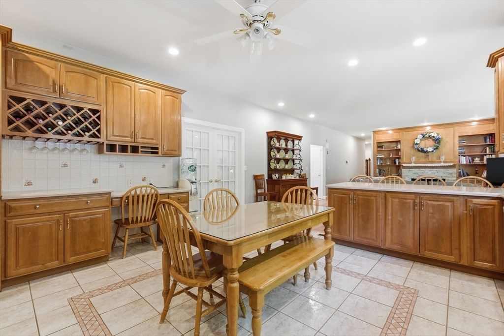 15 Long Pasture Rd North Andover — Photo 12 of 42