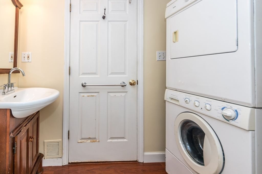 10 Middle Street Ct #7 Waltham — Photo 10 of 16