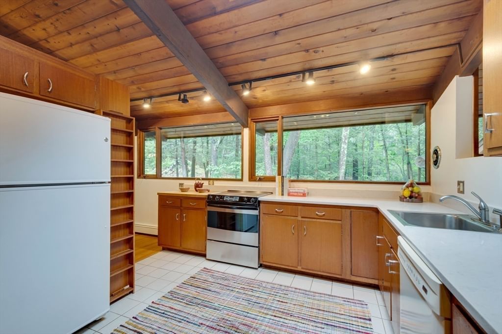 20 Stonehedge, Lincoln, MA 01773 photo 2