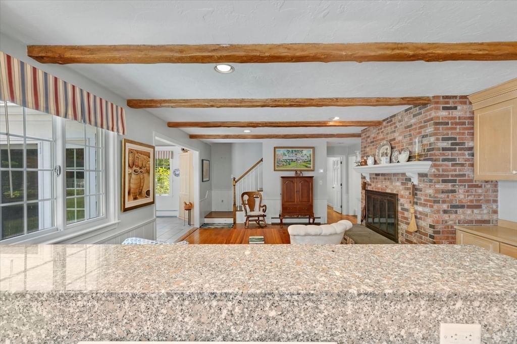 175 Hickory Hill Circle Barnstable — Photo 9 of 41