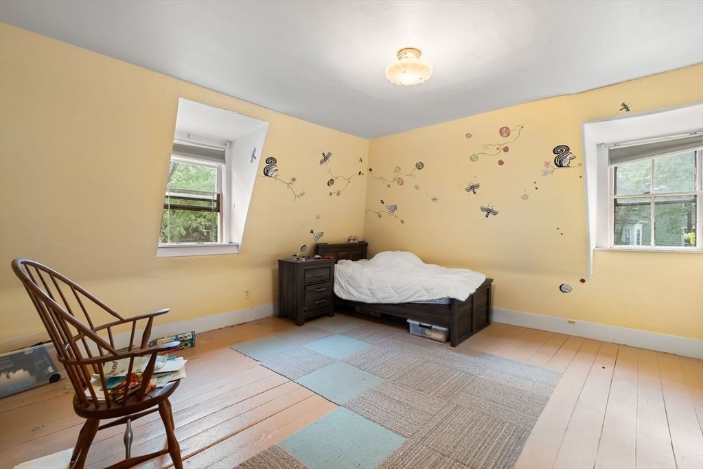 212 Chestnut Ave Boston — Photo 13 of 38