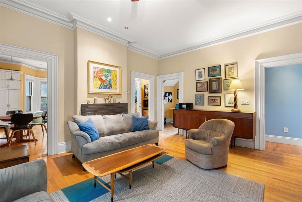 212 Chestnut Ave Boston — Photo 6 of 38