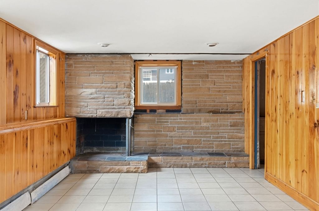 105 Oakwood Ave Revere — Photo 18 of 29