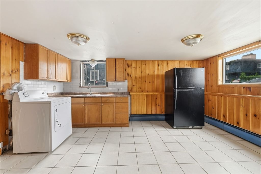 105 Oakwood Ave Revere — Photo 22 of 29