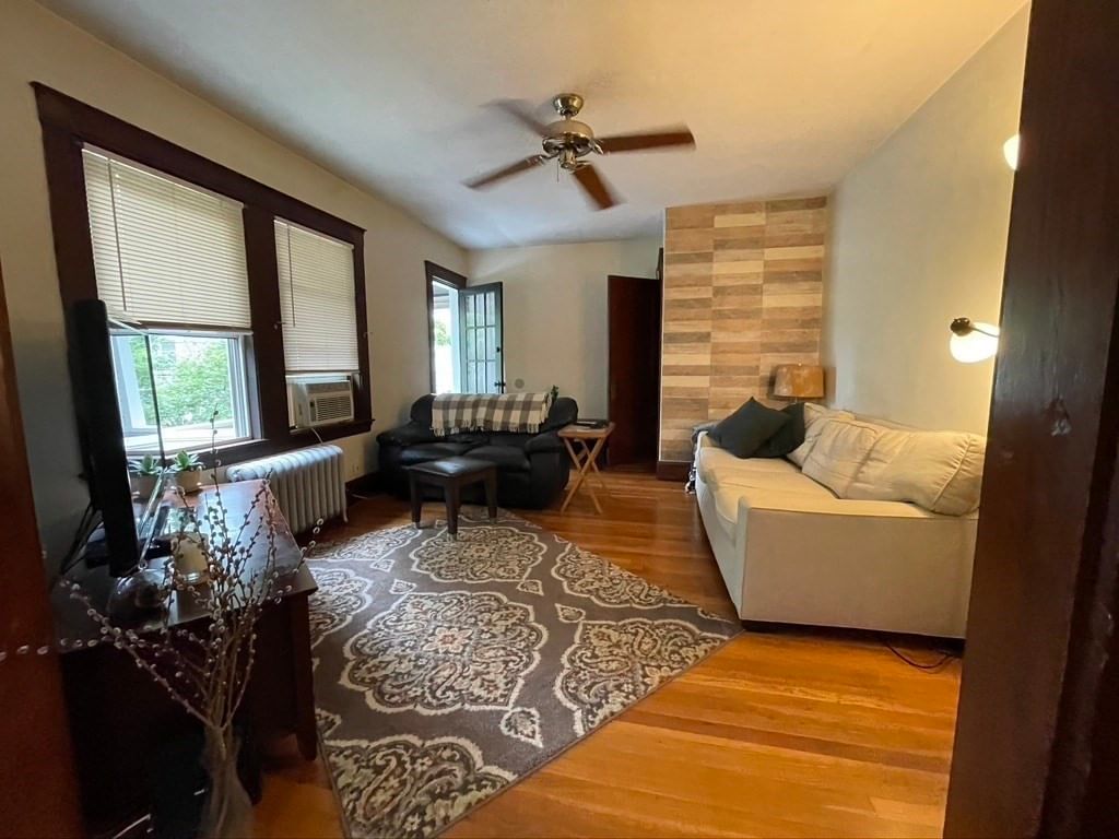 264 Robbins St #B, Waltham, MA, 264 Robbins St #B, Waltham, MA Photo #2