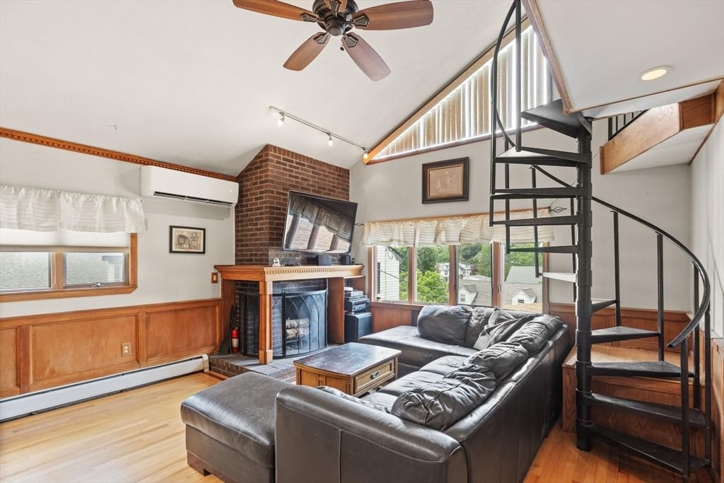 75 Andrews St Medford — Photo 11 of 40
