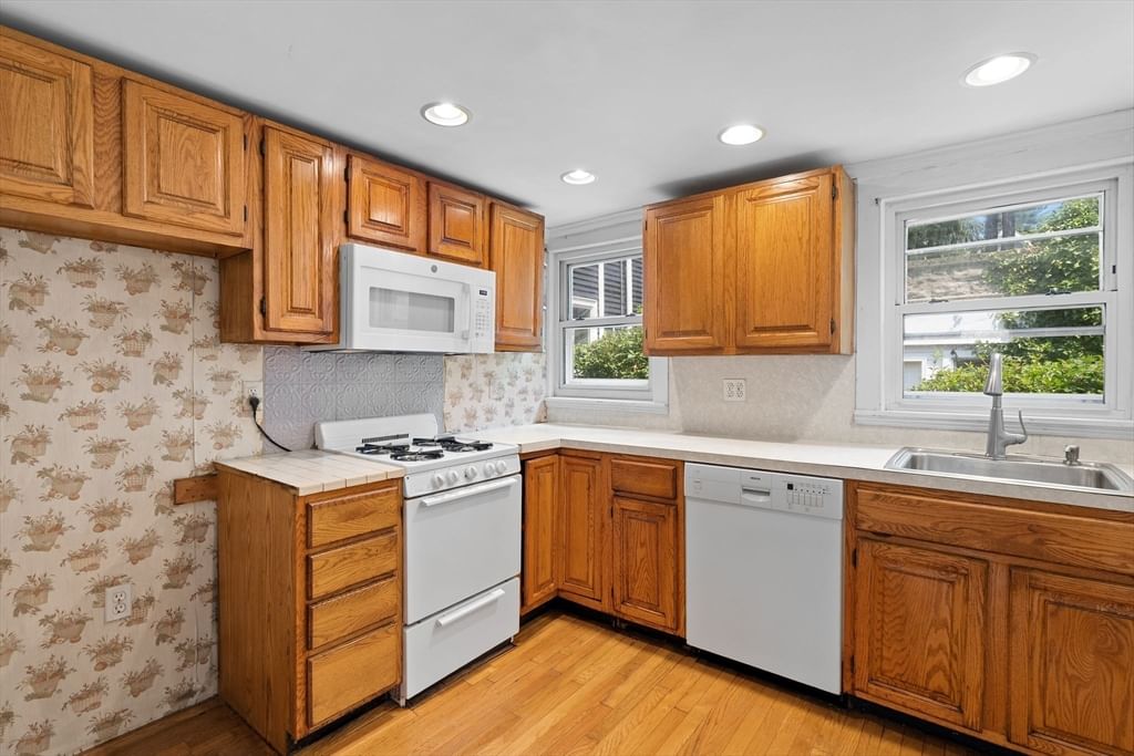 22-24 Greenview Avenue Boston — Photo 18 of 41
