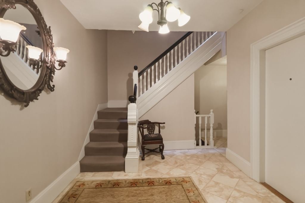 241 West Newtown St #8 Boston — Photo 9 of 9