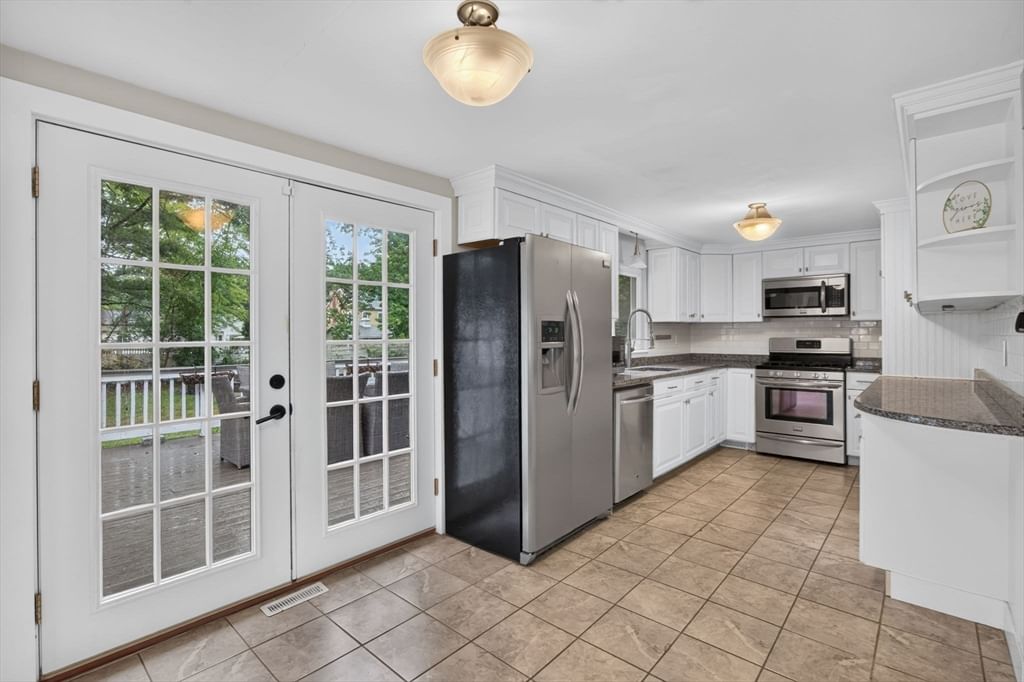 769 Potter Rd Framingham — Photo 11 of 37