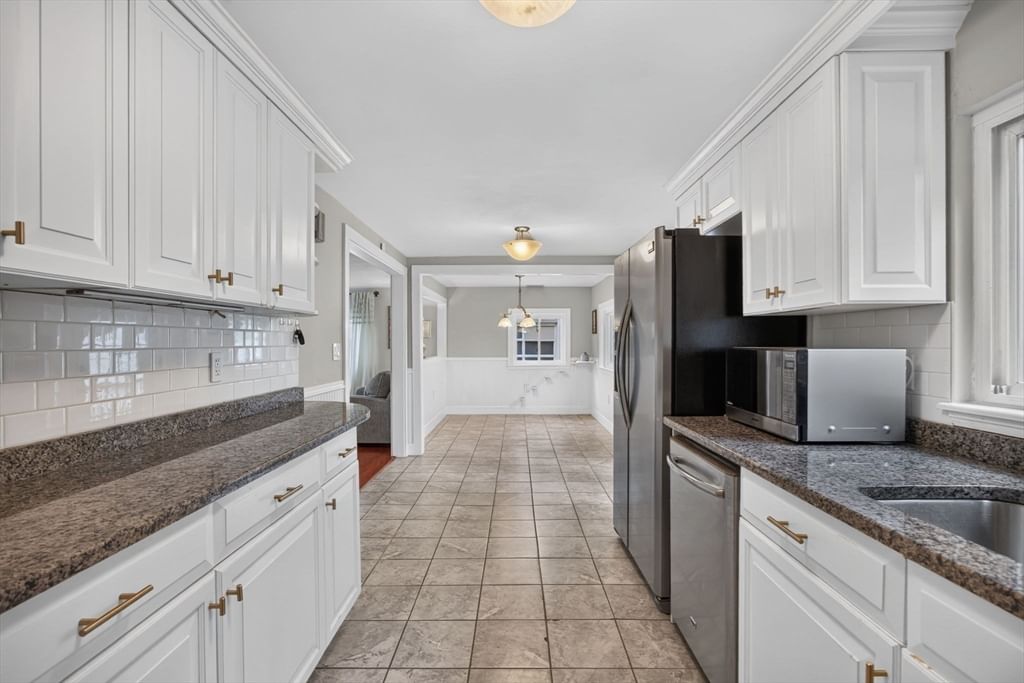 769 Potter Rd Framingham — Photo 12 of 37