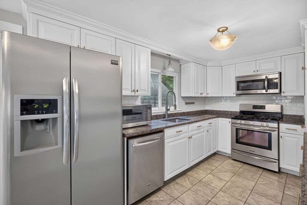 769 Potter Rd Framingham — Photo 9 of 37