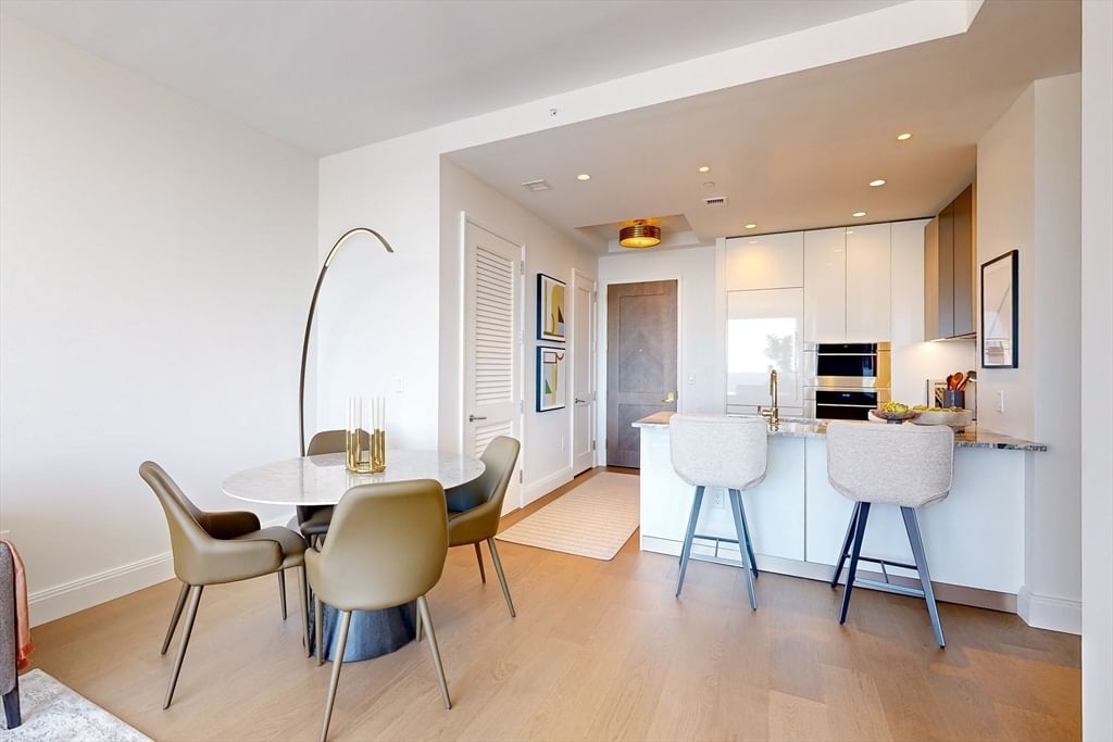 240 Devonshire Street #U5707 Boston — Photo 3 of 38