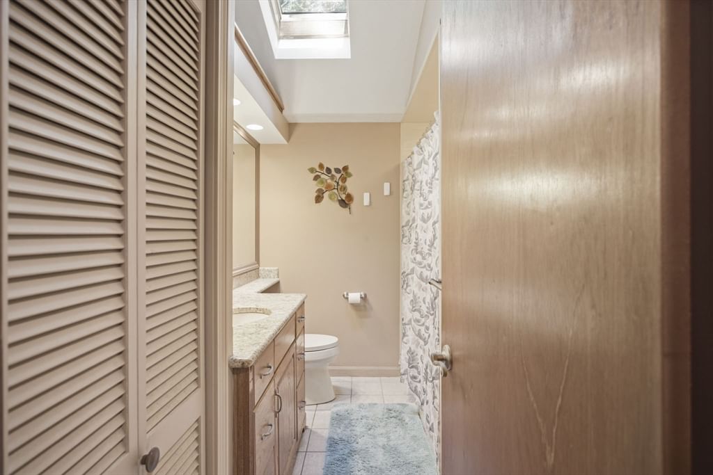111 Rocky Pond Rd Plymouth — Photo 18 of 38