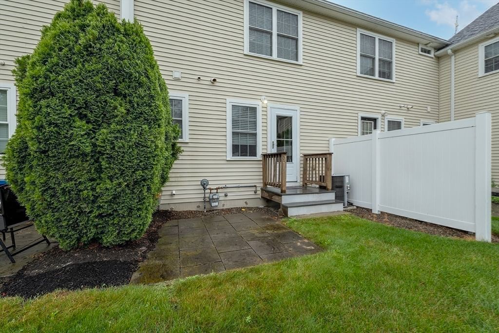 99 Boxberry Ln #99 Rockland — Photo 12 of 25