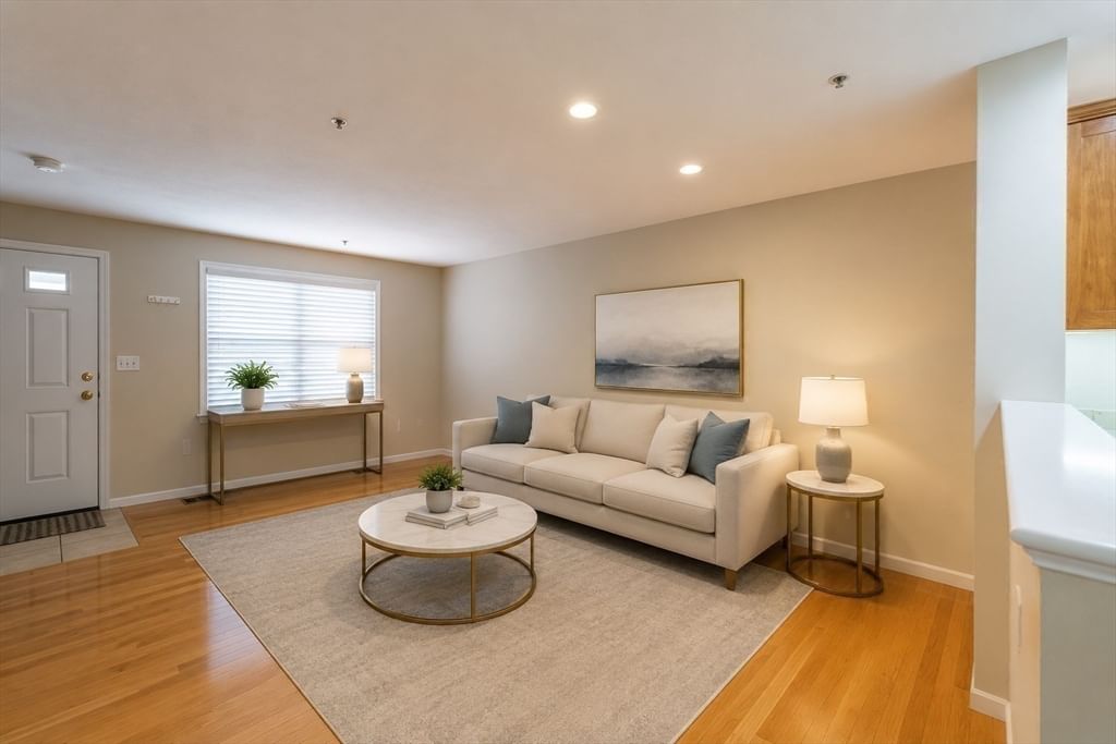 99 Boxberry Ln #99 Rockland — Photo 4 of 25
