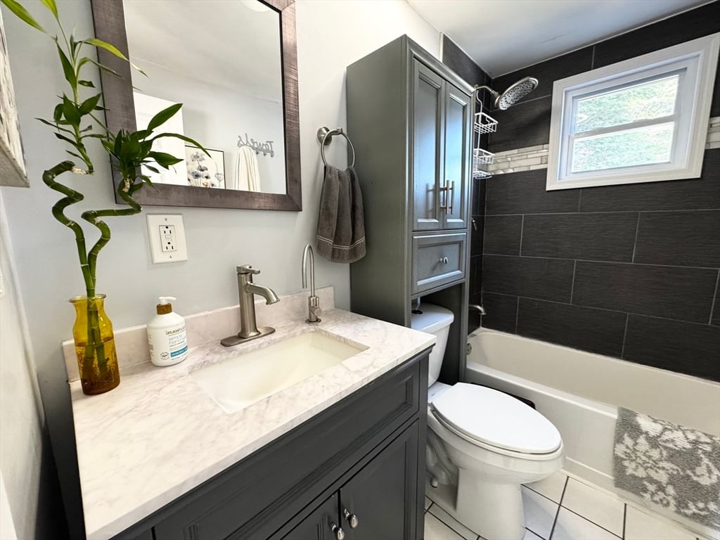 25 Breede Ter Dedham — Photo 12 of 32
