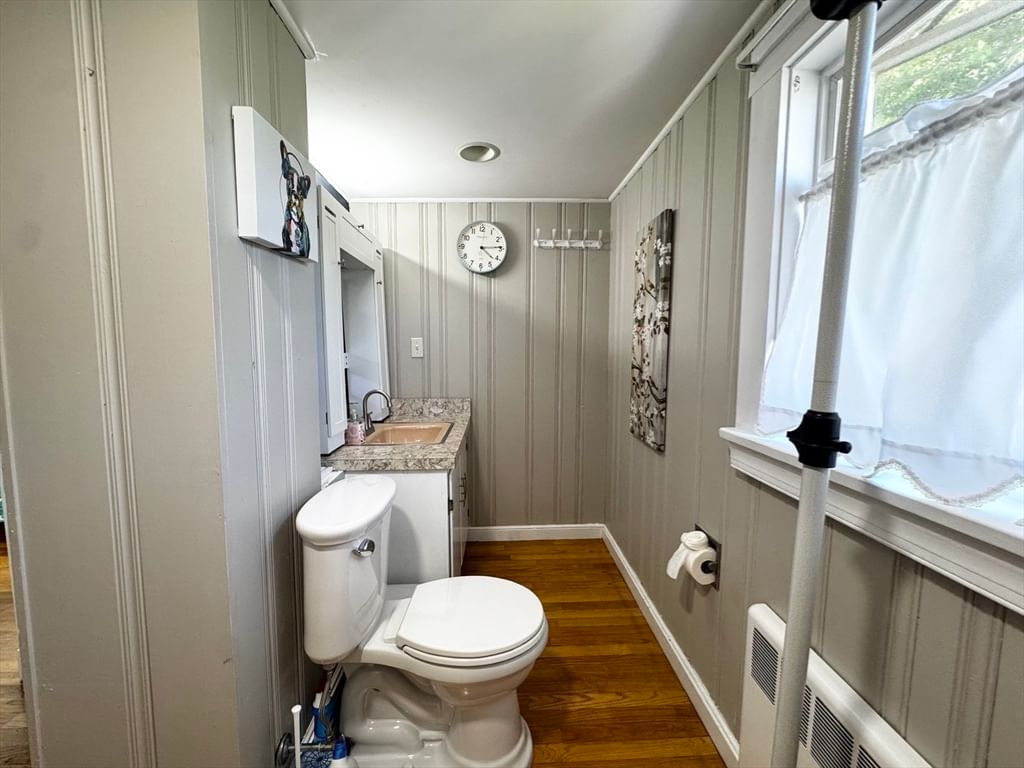 25 Breede Ter Dedham — Photo 17 of 32