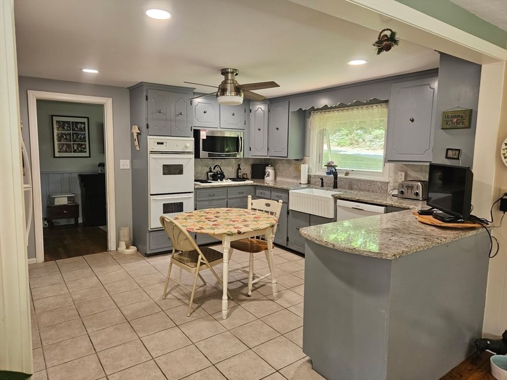 1042 Turkey St, Hardwick, MA 01082 photo 2