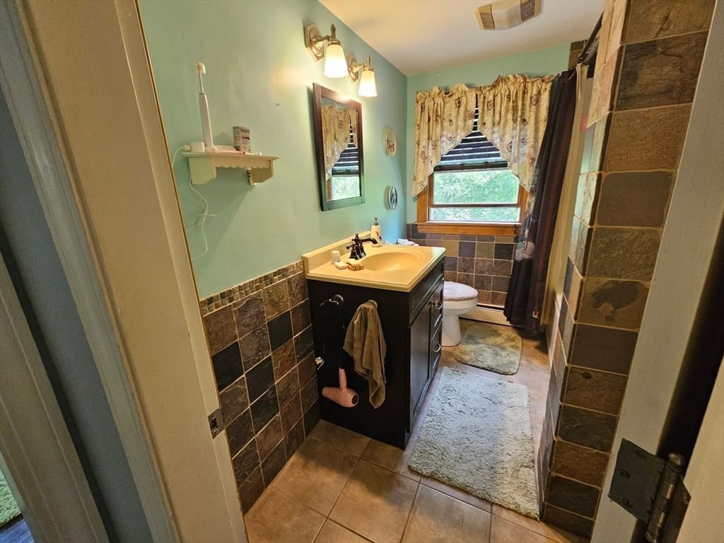 1042 Turkey St, Hardwick, MA 01082 photo 5