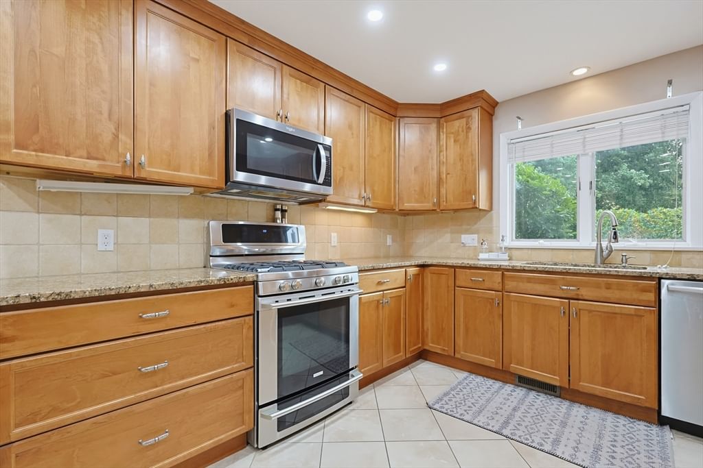 431 Main St #3, Medfield, MA, 431 Main St #3, Medfield, MA Photo #6
