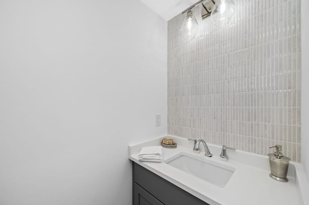 99 Sumner Street #2 Quincy — Photo 17 of 24