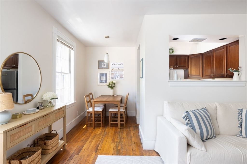 2 Derne Street Boston — Photo 6 of 26