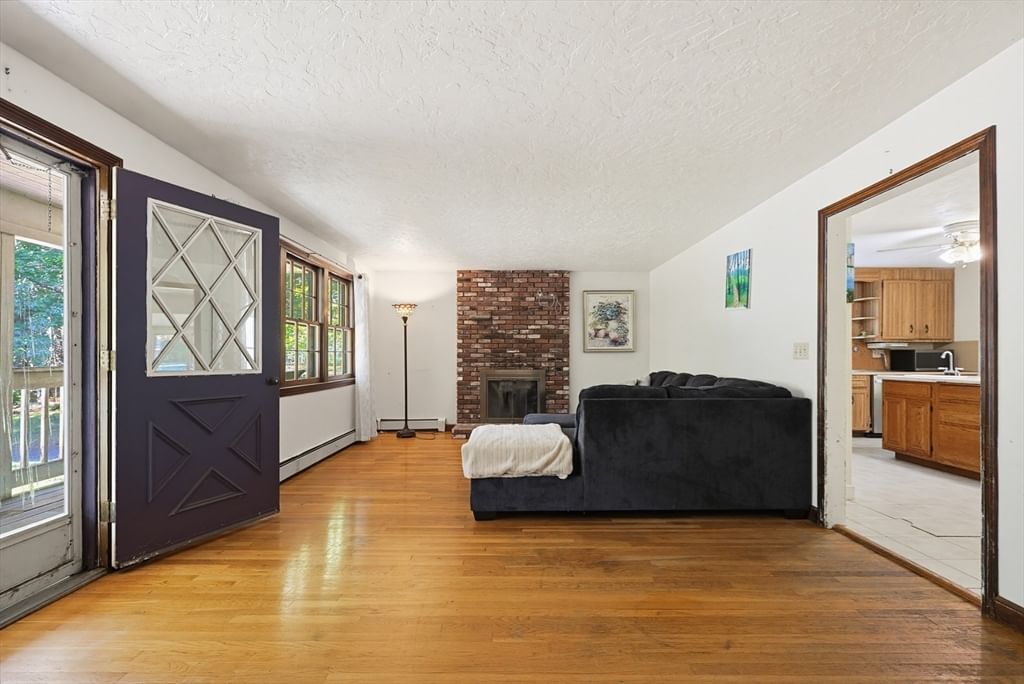 47 Sleepy Hollow Ln Wrentham — Photo 16 of 40