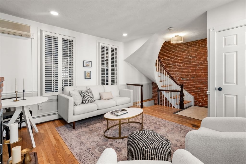 Photo of 22 Shawmut St, Boston, MA