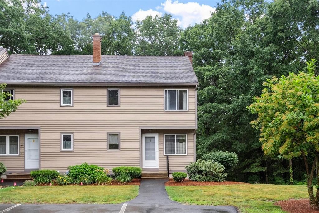 119 Cortland Cir #119 Leominster — Photo 2 of 33