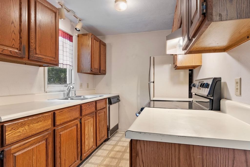 119 Cortland Cir #119 Leominster — Photo 9 of 33