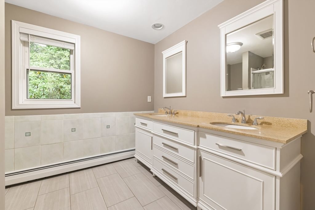 22 Bracebridge Road Newton — Photo 21 of 39