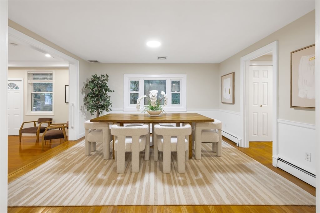 22 Bracebridge Road Newton — Photo 9 of 39