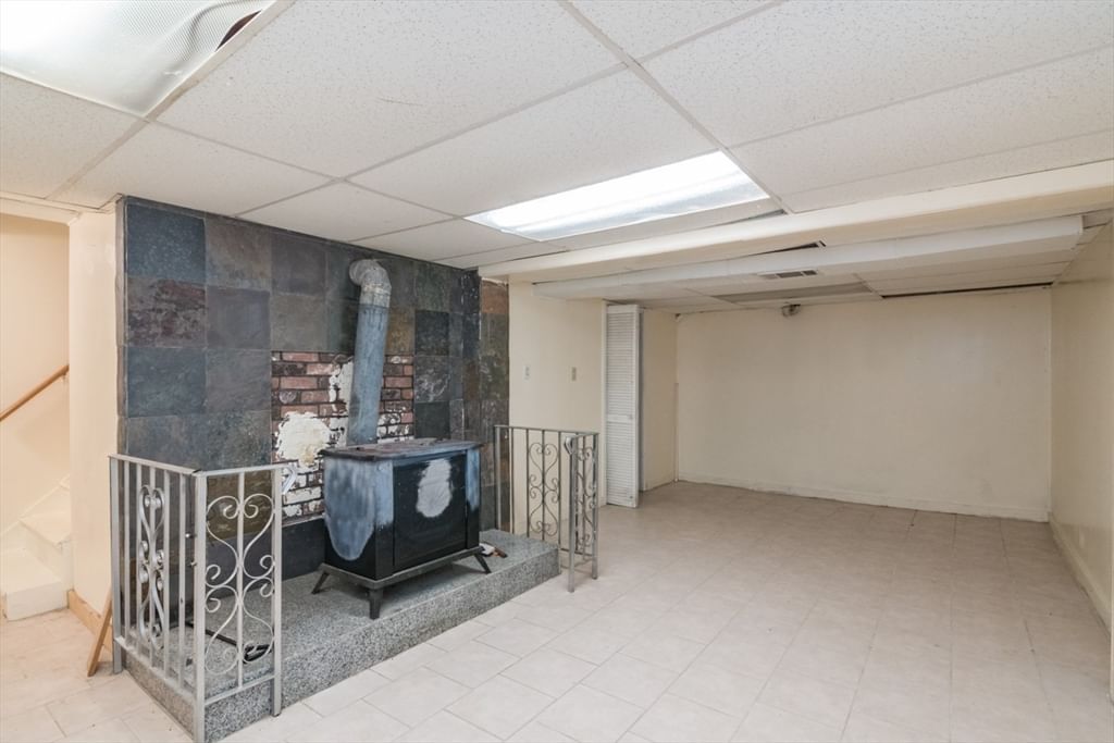 14 Bessbrook ST, Agawam, MA Photo #25